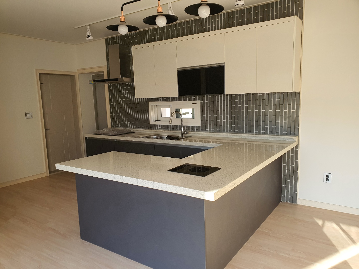 2000769928_0abtRrPF_c75dec05d349560dc8414959403e2f07fbf064c2.jpg 이미지크게보기